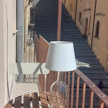 Holiday home Attico Con Balcone Sulla Scalinata Di Caltagirone, Con Vista Mozzafiato, Cucina Attrezzata E Ottima Connessione Wi-fi *