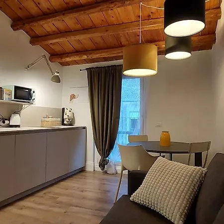 Attico Con Balcone Sulla Scalinata Di Caltagirone, Con Vista Mozzafiato, Cucina Attrezzata E Ottima Connessione Wi-fi *
