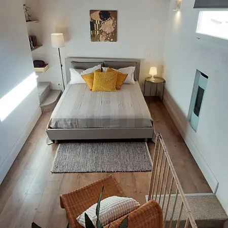 Attico Con Balcone Sulla Scalinata Di Caltagirone, Con Vista Mozzafiato, Cucina Attrezzata E Ottima Connessione Wi-fi Caltagirone