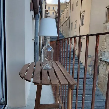 Attico Con Balcone Sulla Scalinata Di Caltagirone, Con Vista Mozzafiato, Cucina Attrezzata E Ottima Connessione Wi-fi Holiday home